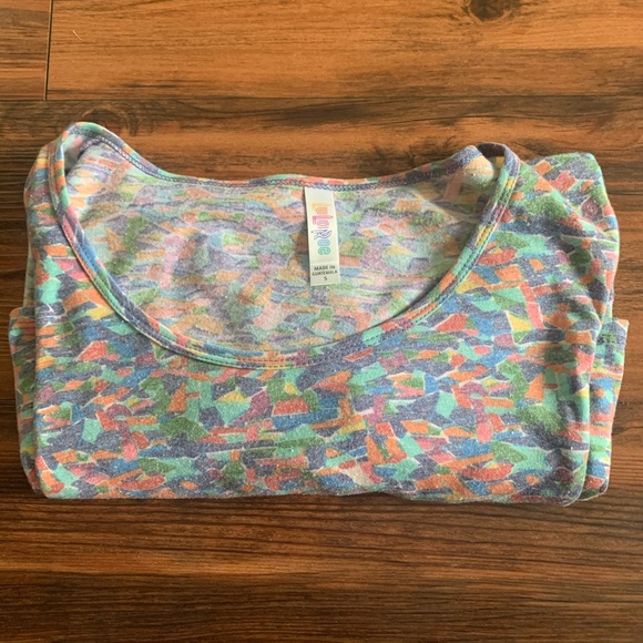 Colorful LuLaRoe Short Sleeve Top - Picture 2 of 2